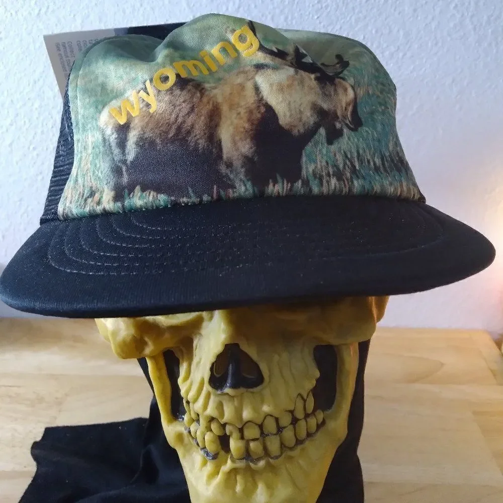 NWT Vintage Wyoming Moose Photo Snap Back Trucker Hat